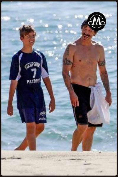 Everly Bear Kiedis With Father