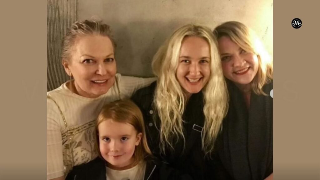 Leslie Aday With Her Daughters
